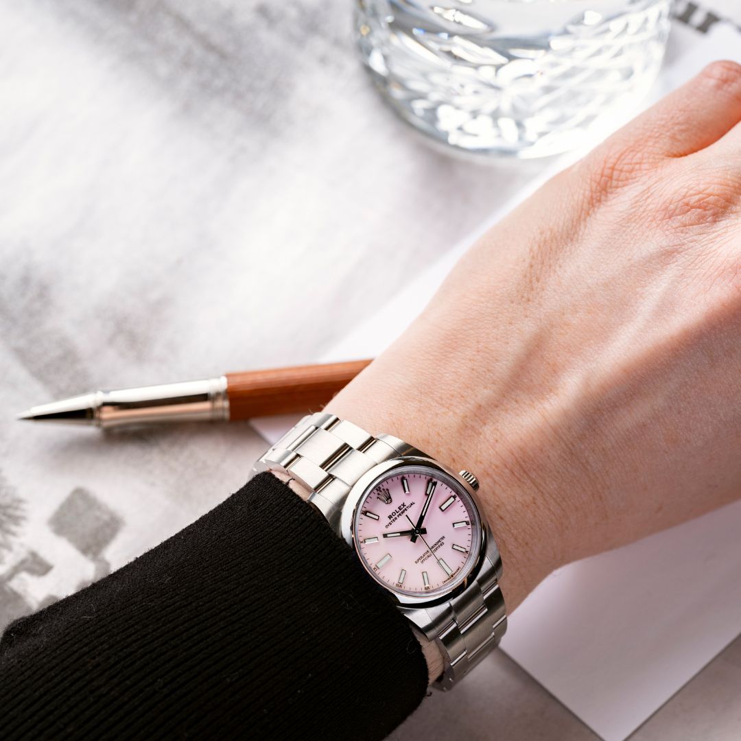 Step 2: Expert Rolex inspection for authenticity and condition - desktop